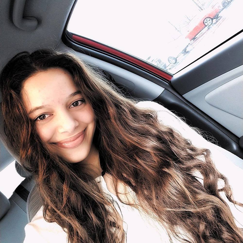 Meet your Posher, Chloe